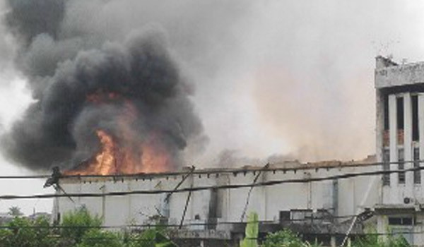 Bioskop Sumatera Terbakar pada Senin siang (15/9) sekitar pukul 12.00 WIB